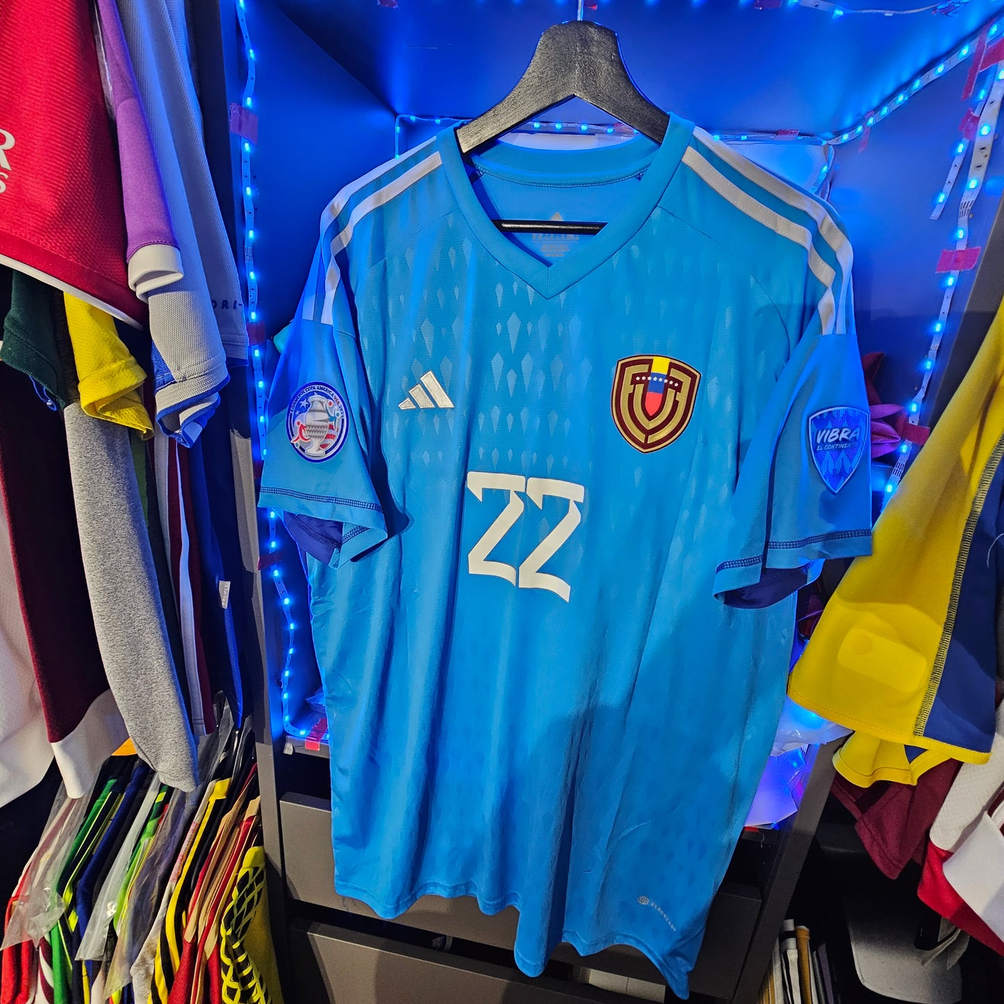 Venezuela Copa America 24 Azul used