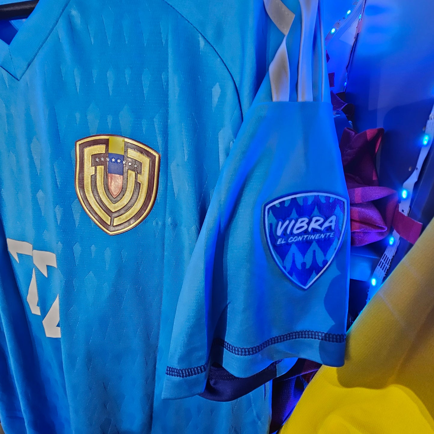 Venezuela Copa America 24 Azul used