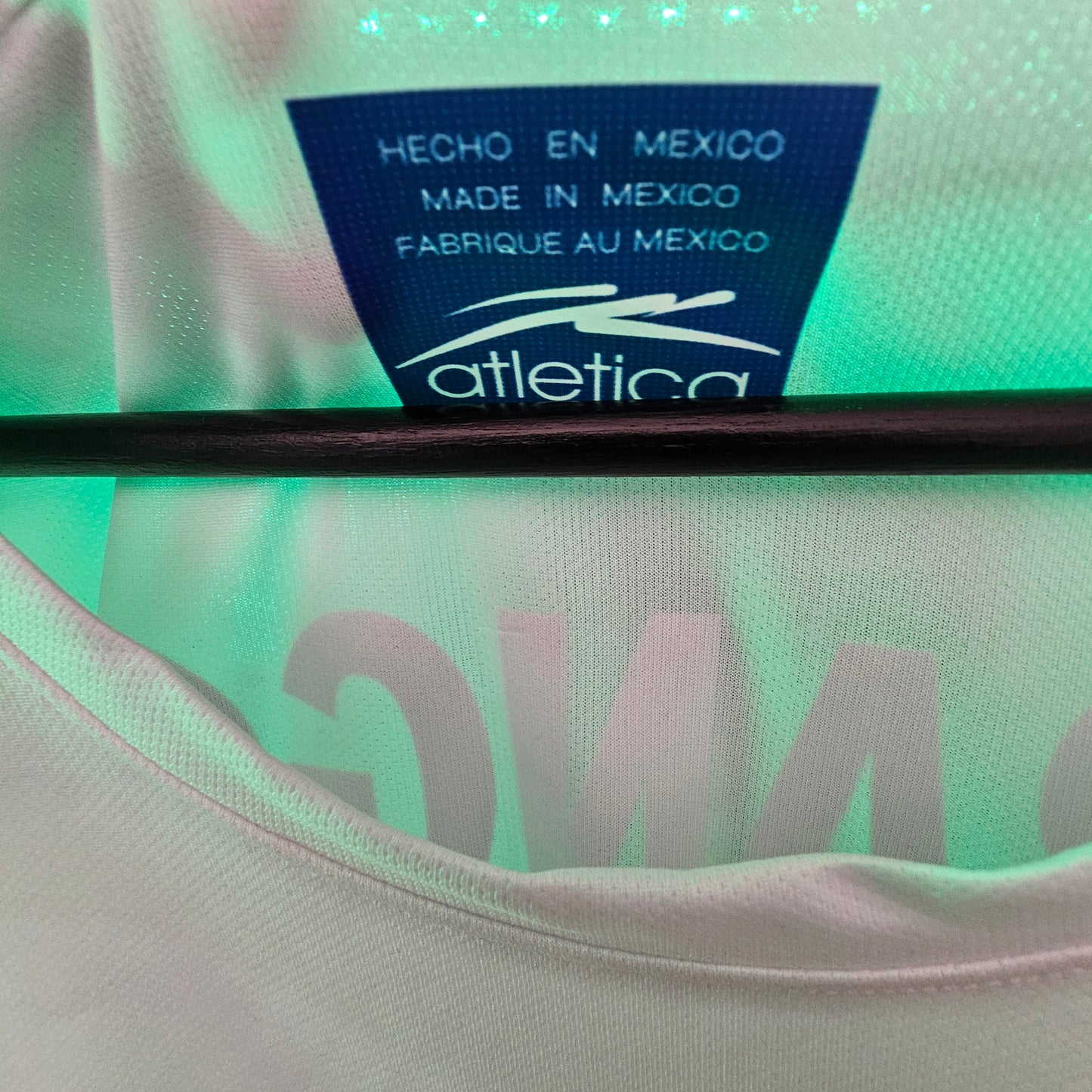 Venezuela Atlética 2001 2004 away and portero.