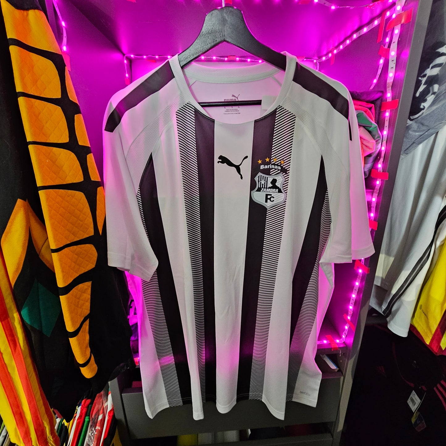 Zamora Fc 2025 home sin esponsors us