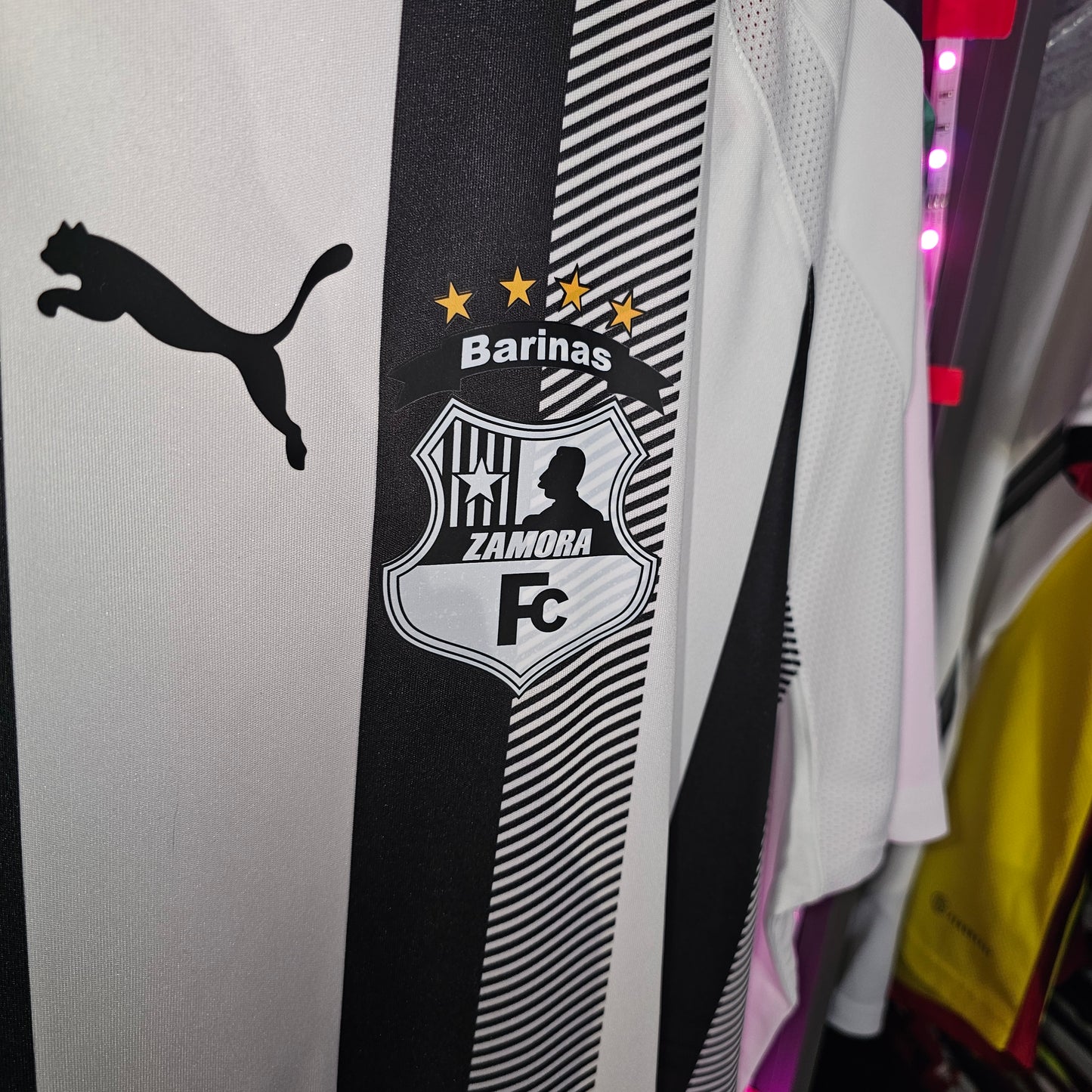 Zamora Fc 2025 home sin esponsors us