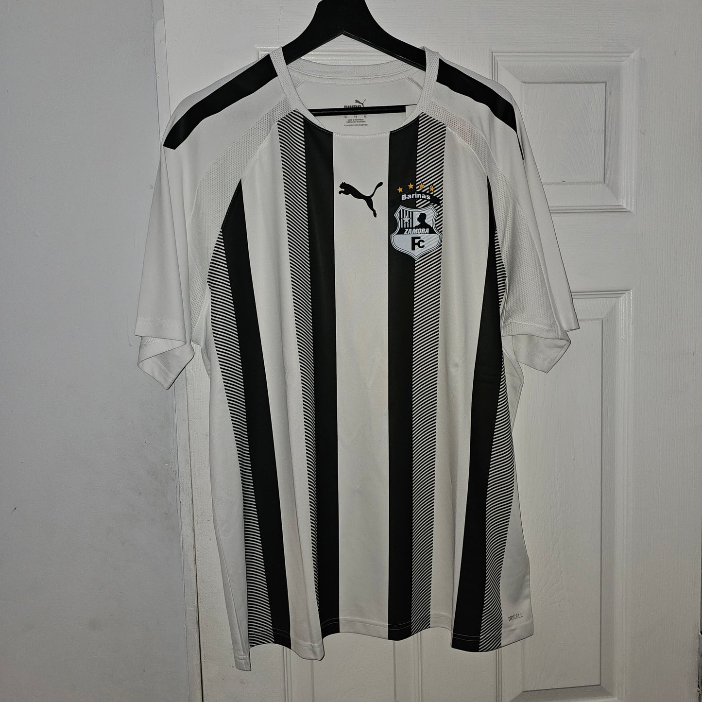Zamora Fc 2025 home sin esponsors us