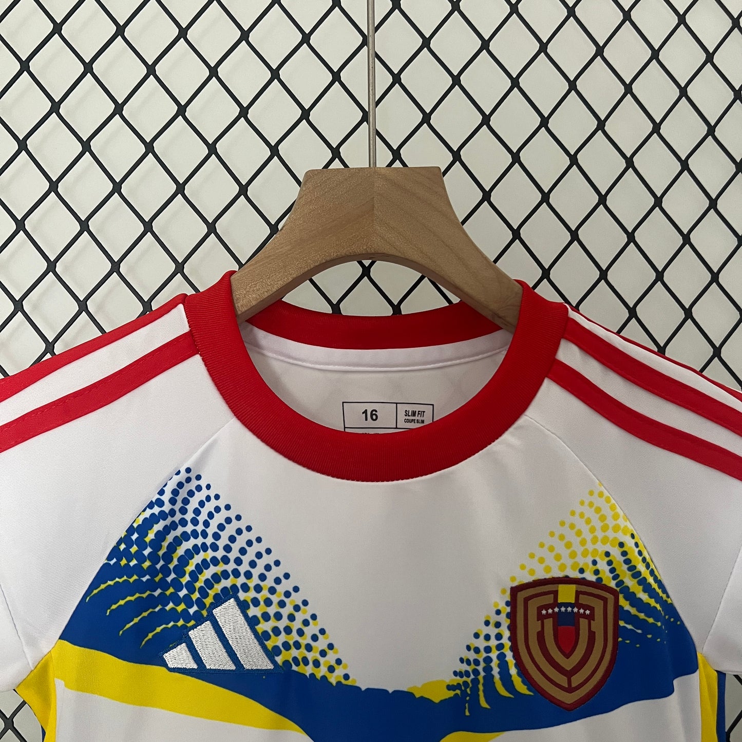 Venezuela away 2024fan y niños Used