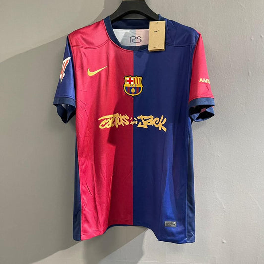 Barcelona Travis home fan us