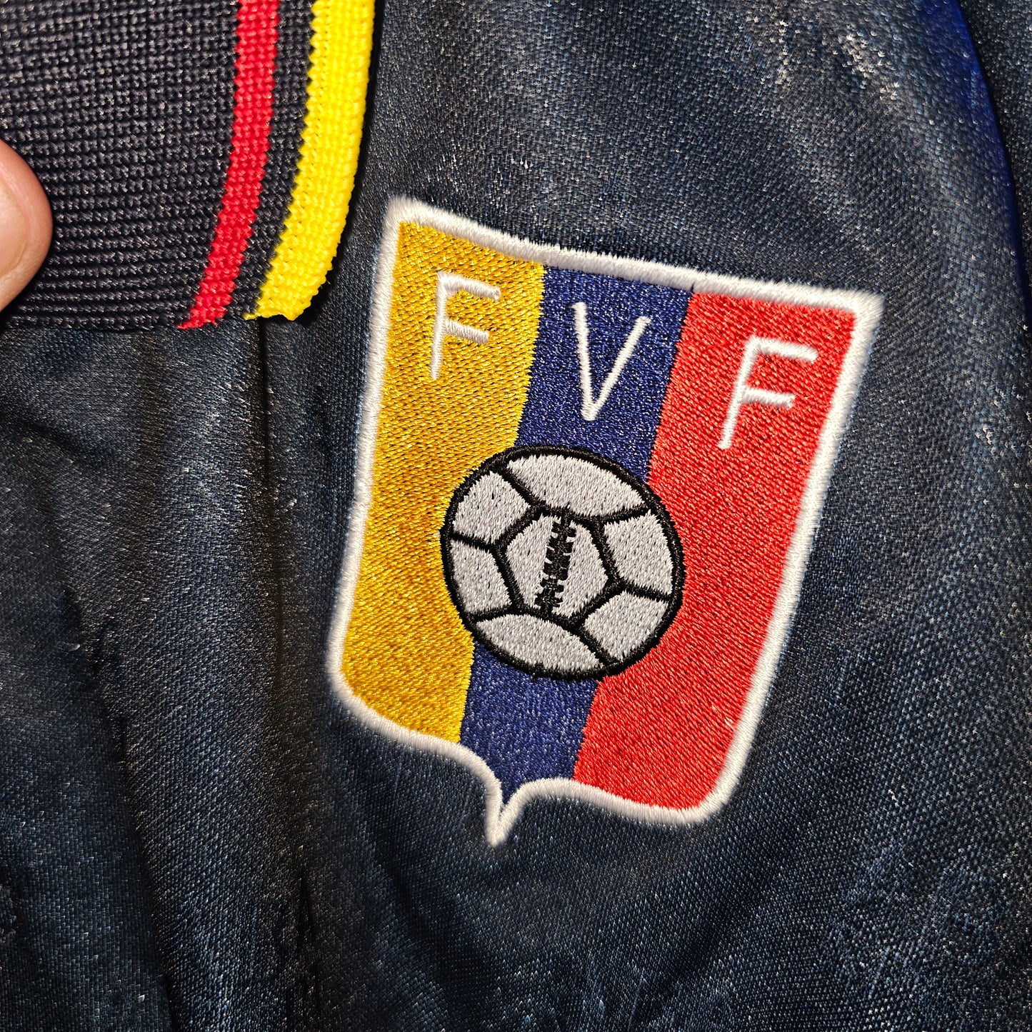 Venezuela 98 away used