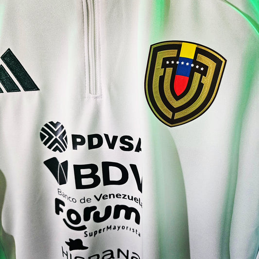 Venezuela Blanca Nieves conjunto con o sin sponsors  Manga Larga .us