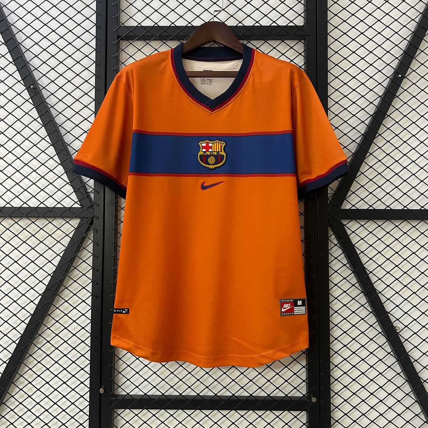 Barcelona 98/99 Tercera us