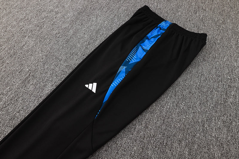 Venezuela training set azul used