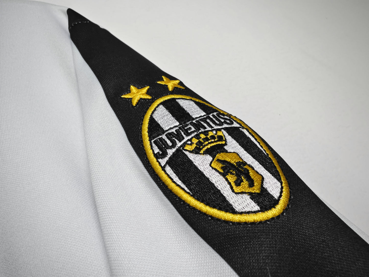 1998-99 Juventus home us