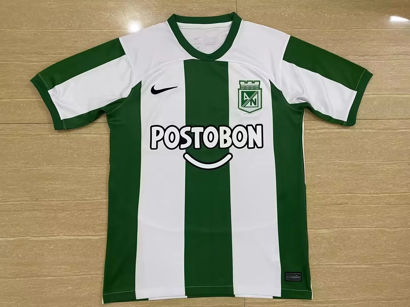 Atletico Nacional 23. 24 home player y fan.used