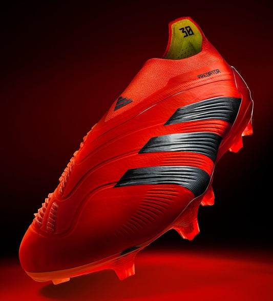 PREDATOR ELITE LACELESS CLEATS FIRM GROUND used