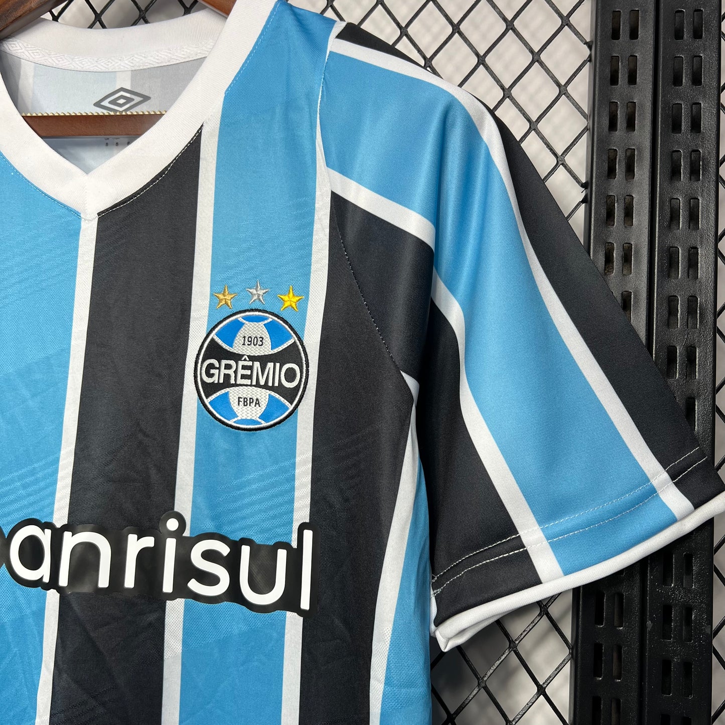 Gremio 24 home soteldo used