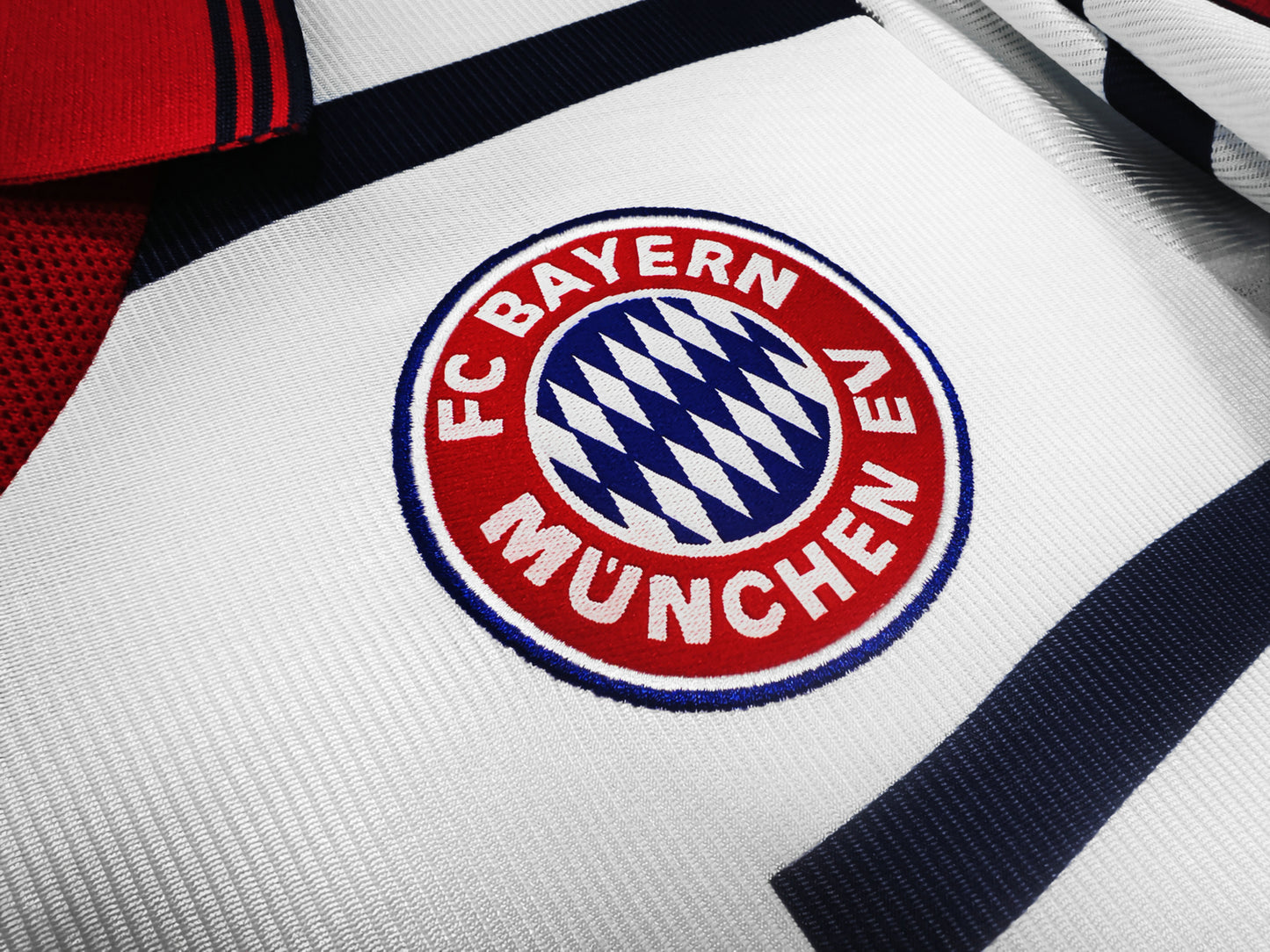 1998-00 Bayern Munich away
S - 2XL