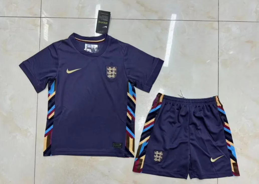 Inglaterra away Fan . Player , kids 24 used