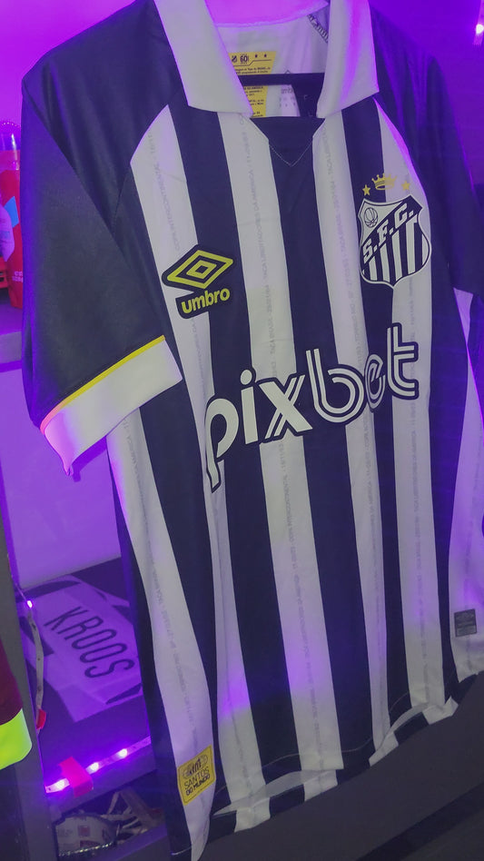 Santos away 23.24 fanused