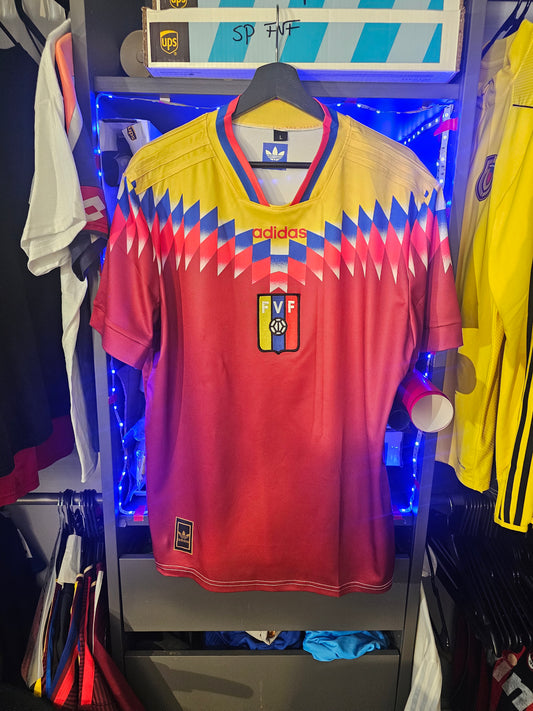 Venezuela Guacamaya 90tas Retro Remake. Fantasy. Us