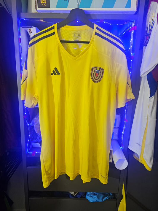 Venezuela training amarillo manga corta xl 24 inch us.