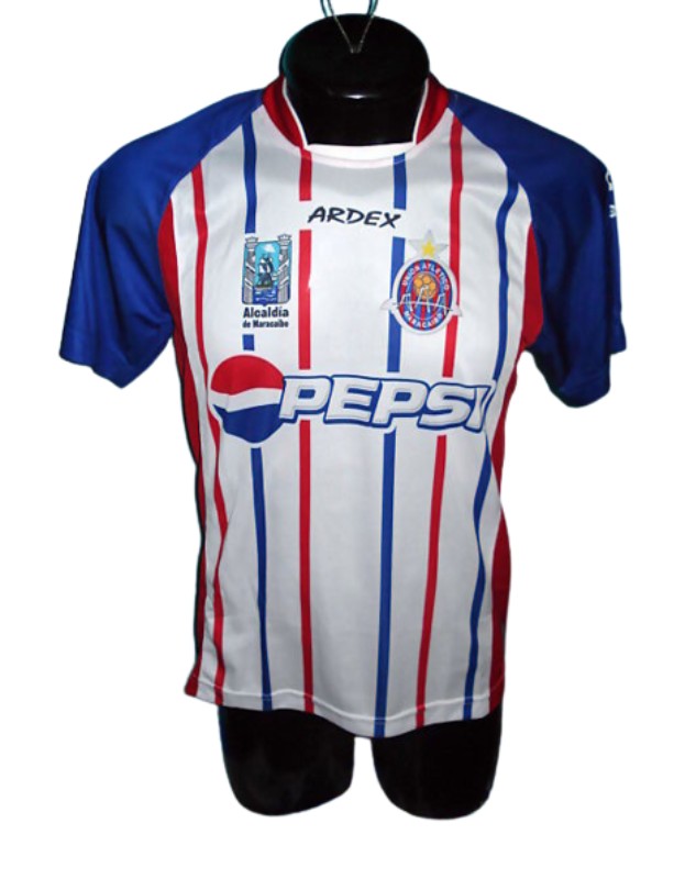 Uam 2008 away us
