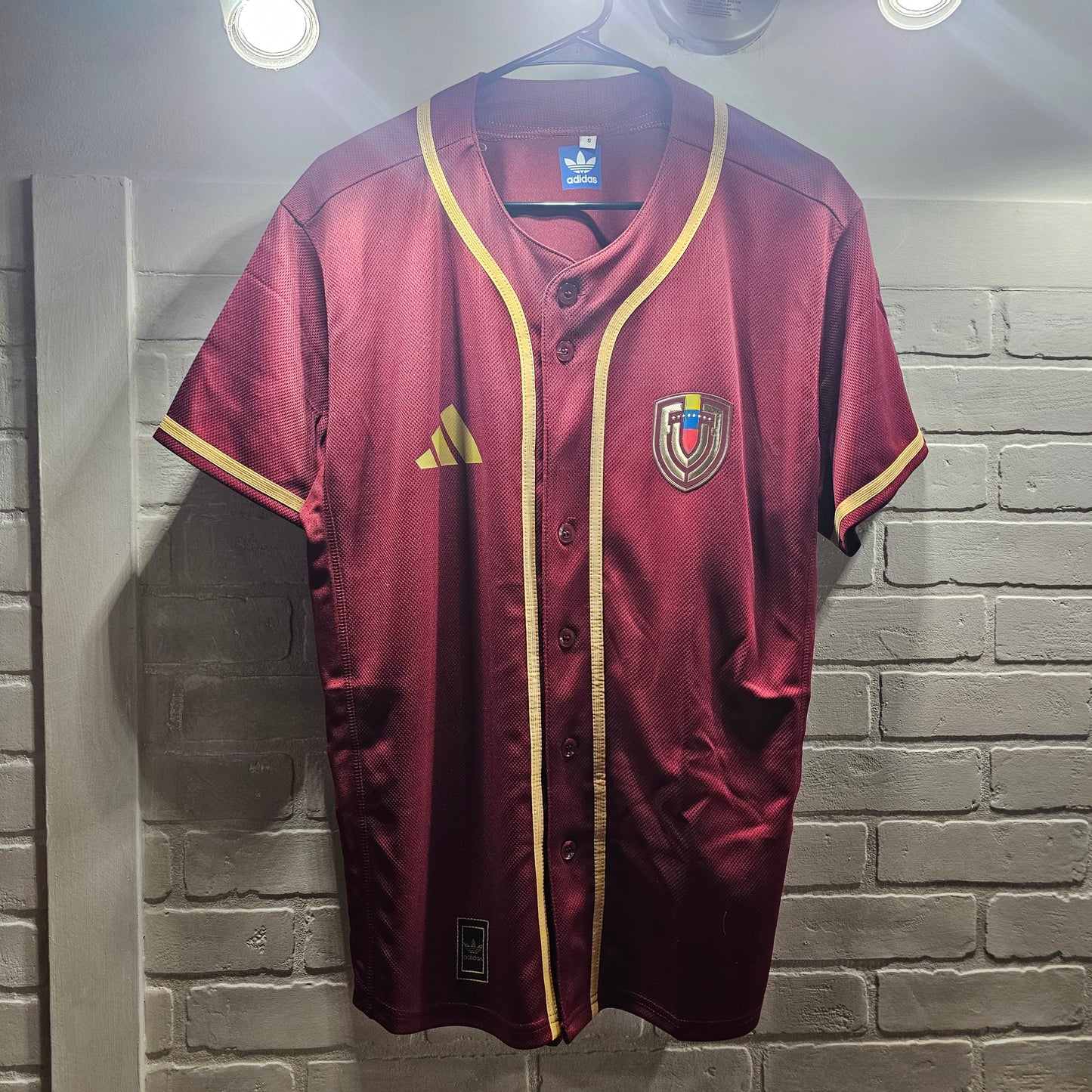 Venezuela Beisbal soccer 2025 Home gold us
