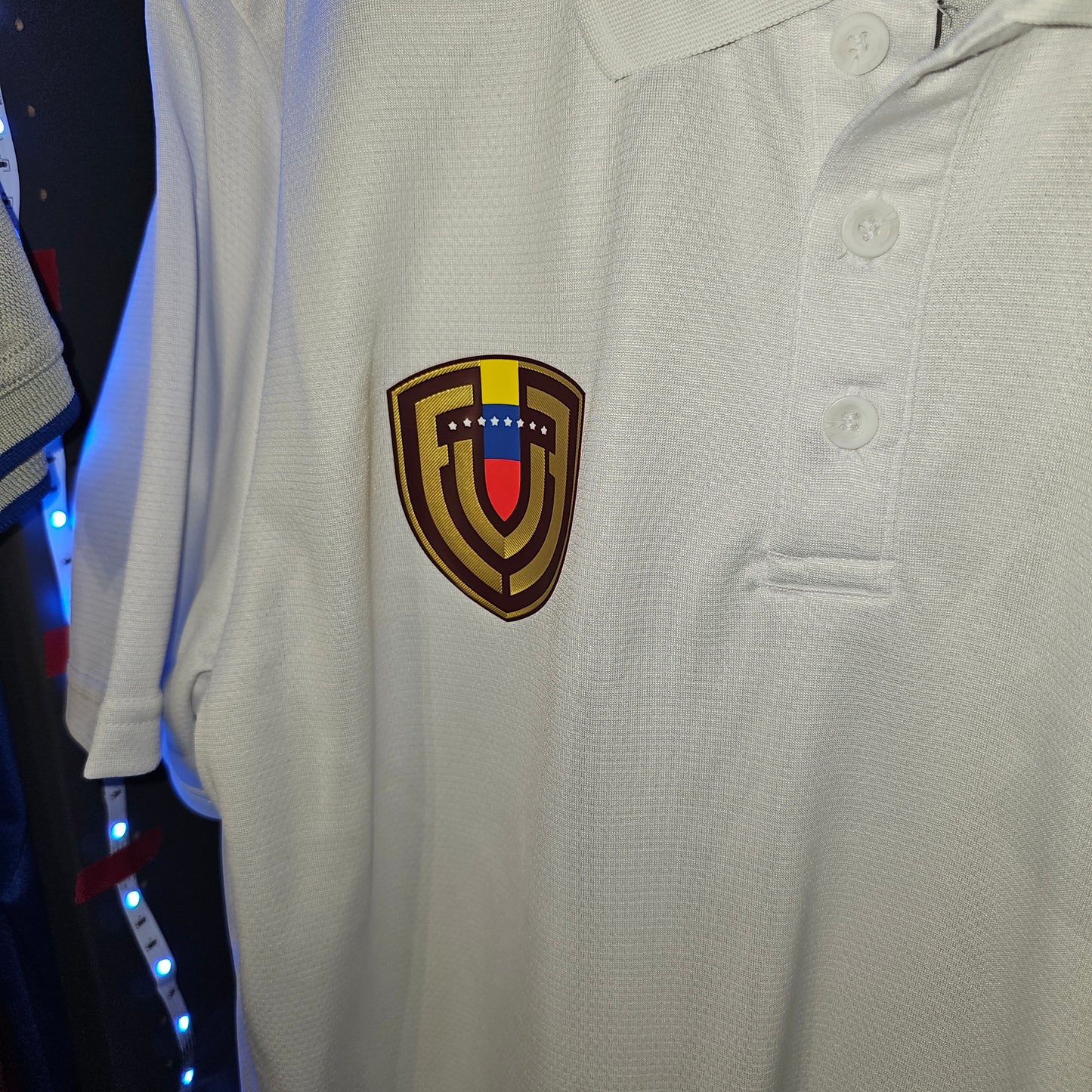 Venezuela Polo Blanca used 2023 . 24