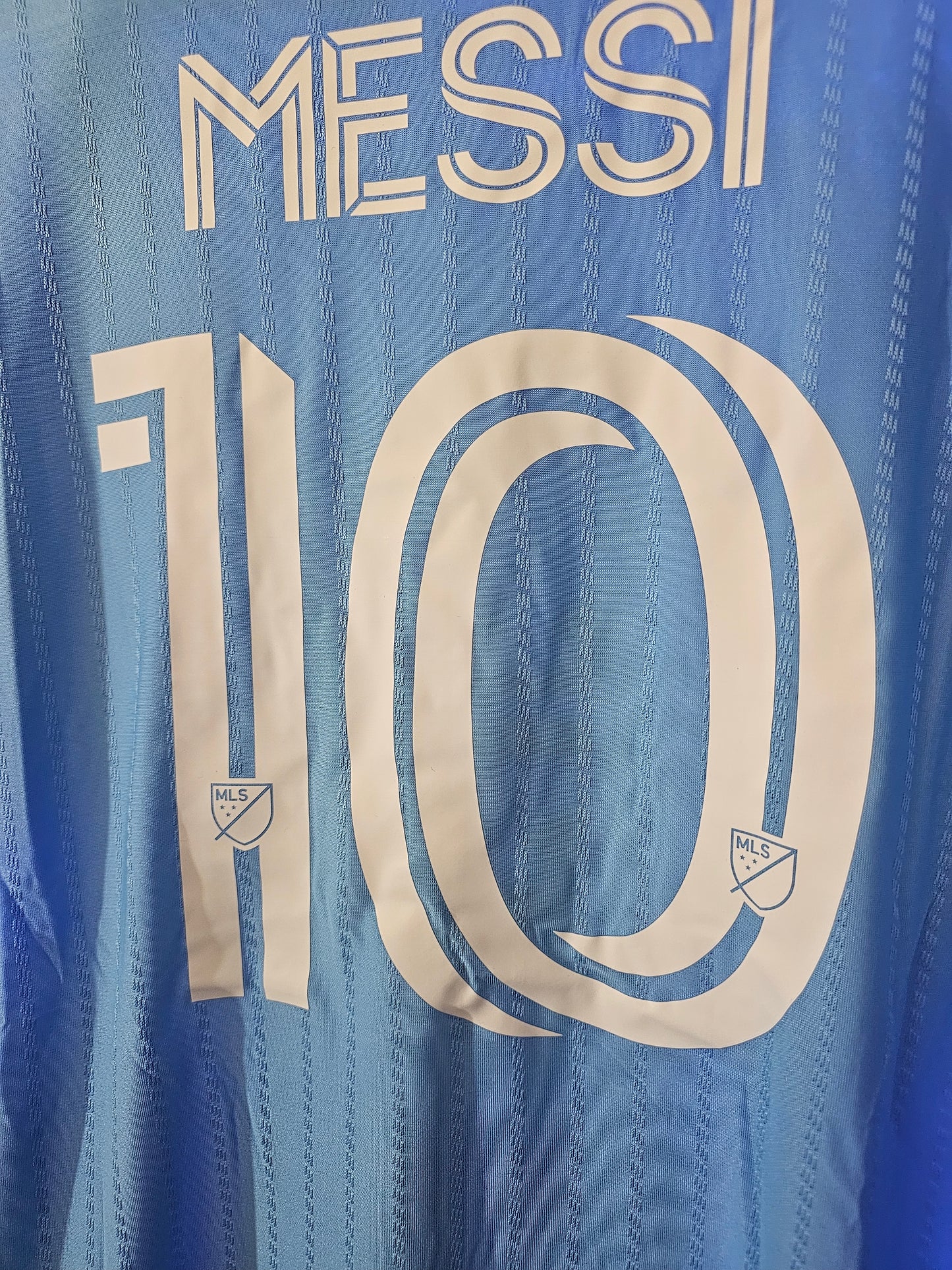 Miami Tercera player 22 inch large us. 2025