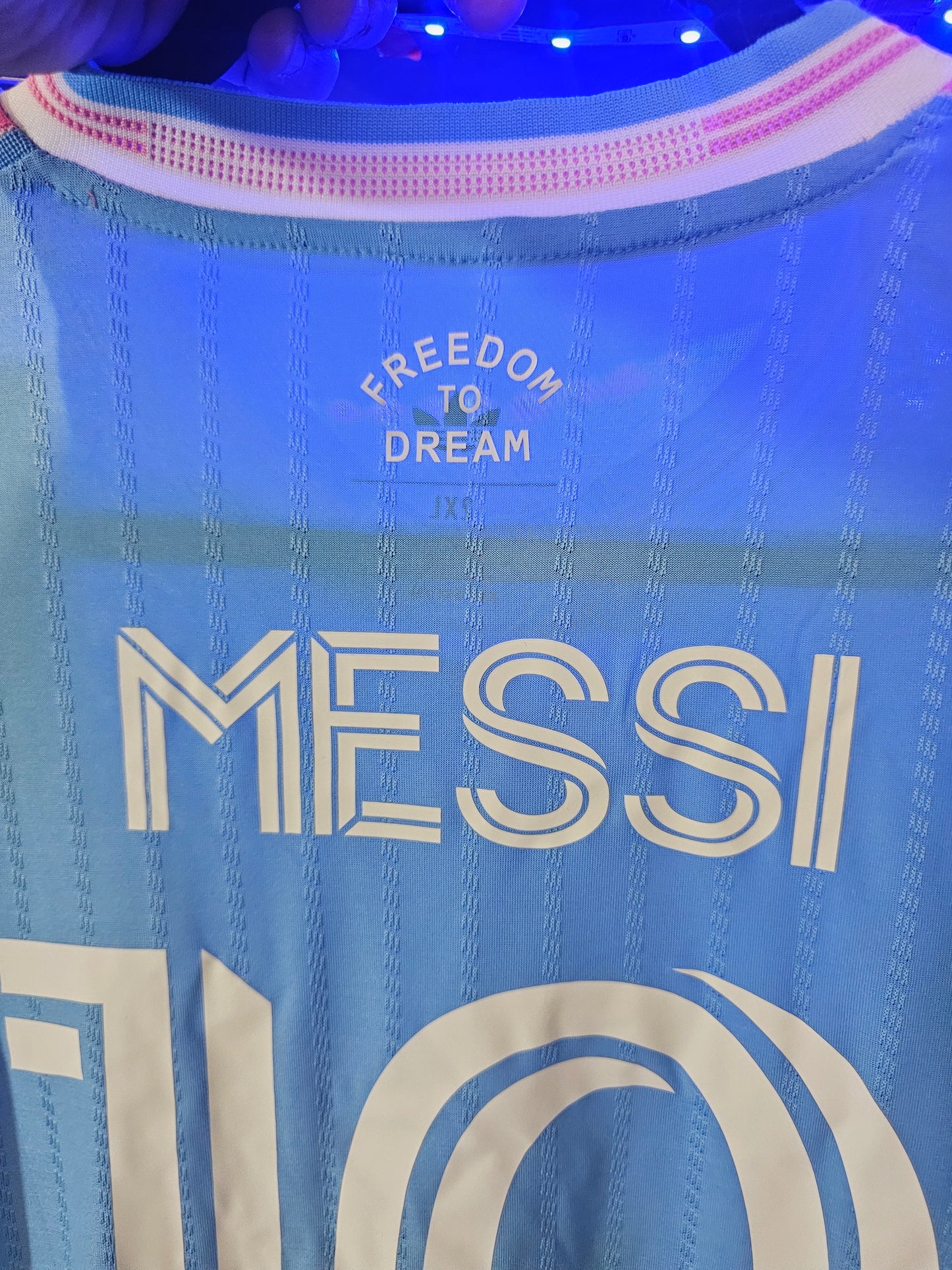 Miami Tercera player 22 inch large us. 2025