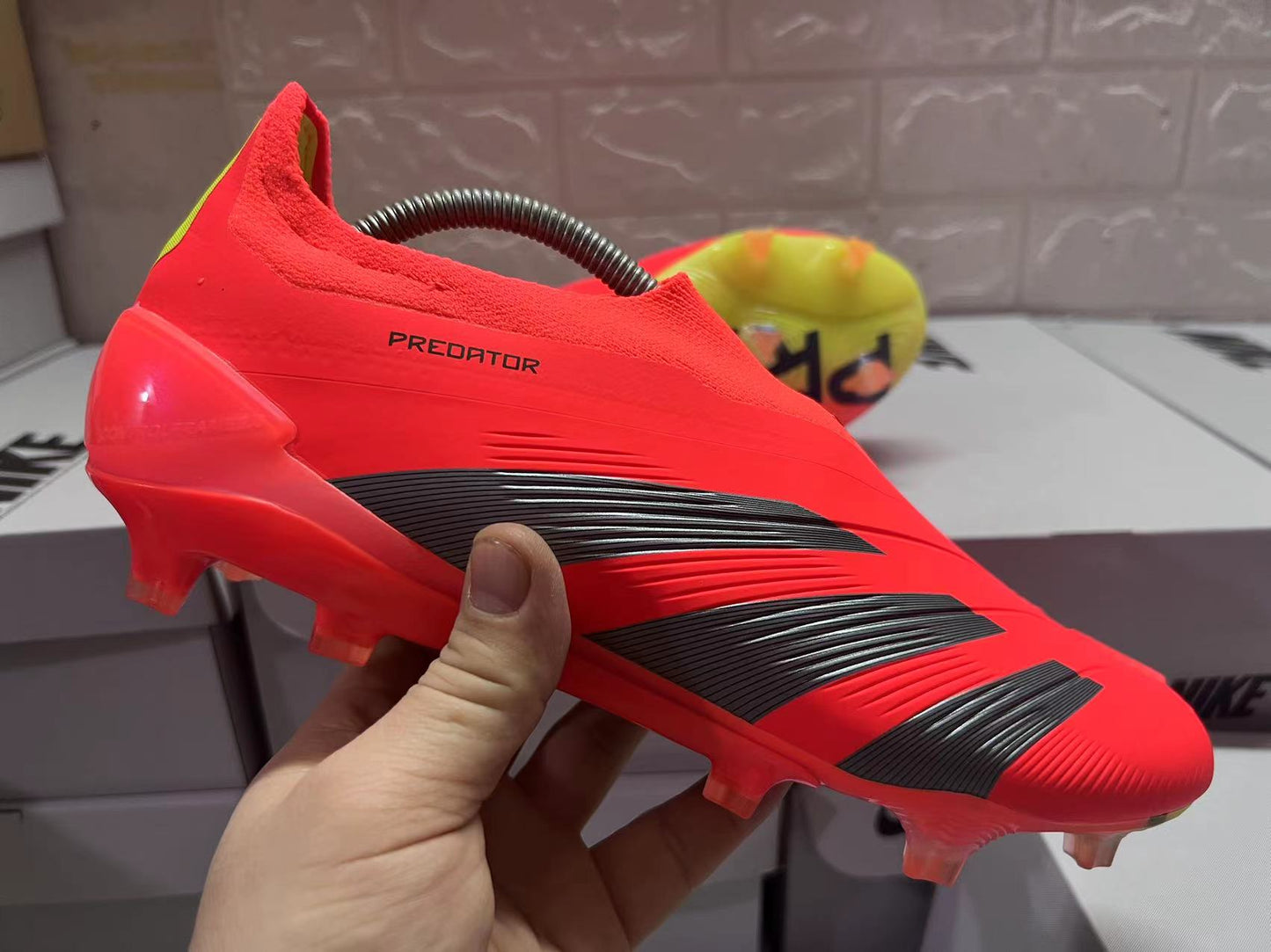 PREDATOR ELITE LACELESS CLEATS FIRM GROUND used