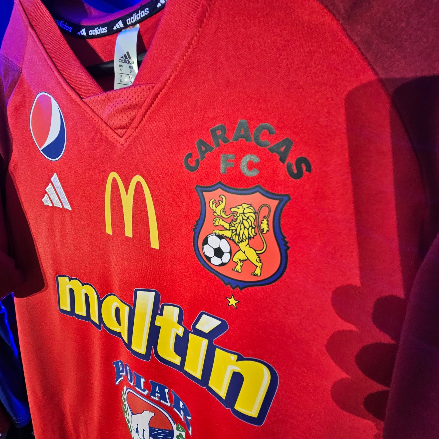 Caracas fc vino , maltin , mc,pepsi used