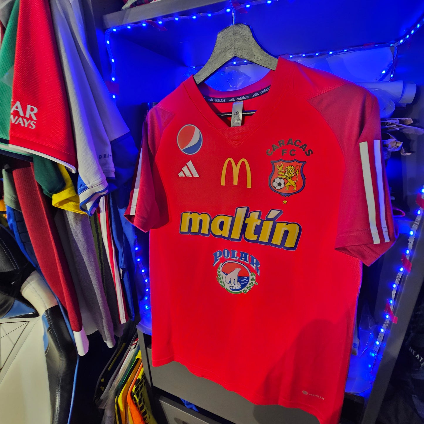 Caracas fc vino , maltin , mc,pepsi used